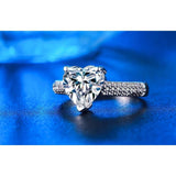 LUXURY DIAMOND PRINCESS RING