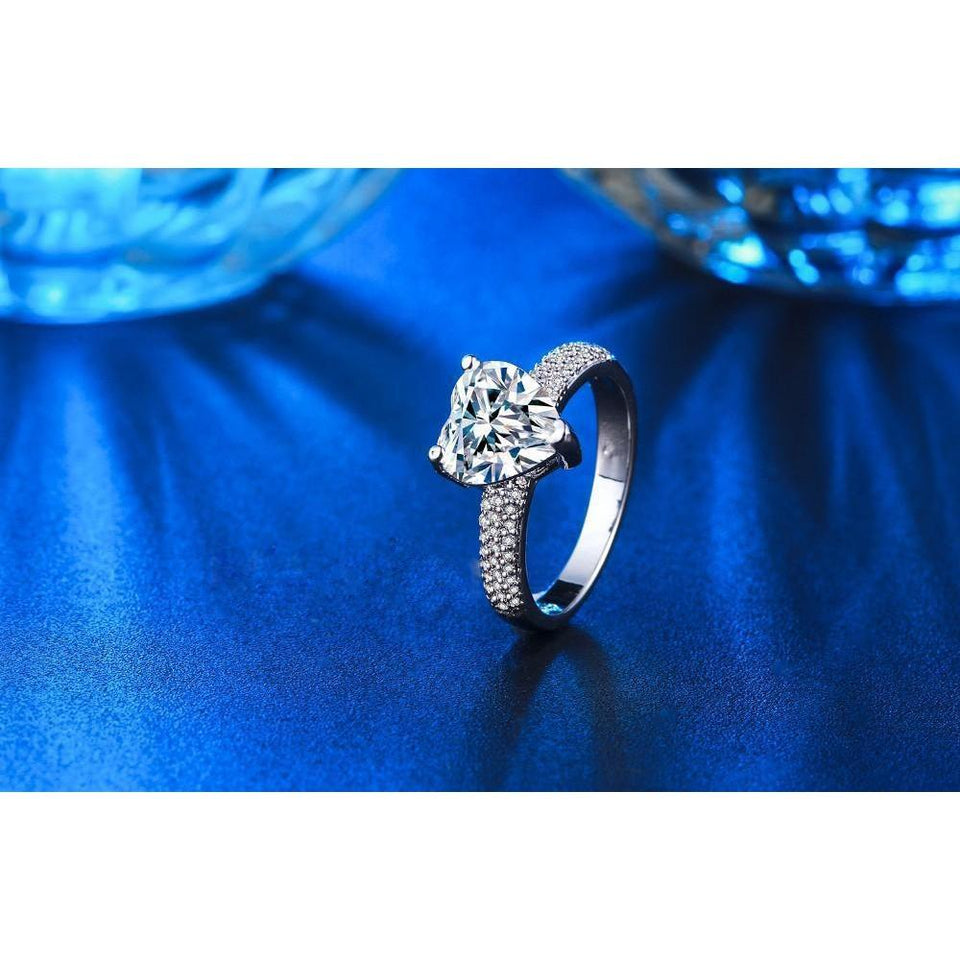 LUXURY DIAMOND PRINCESS RING