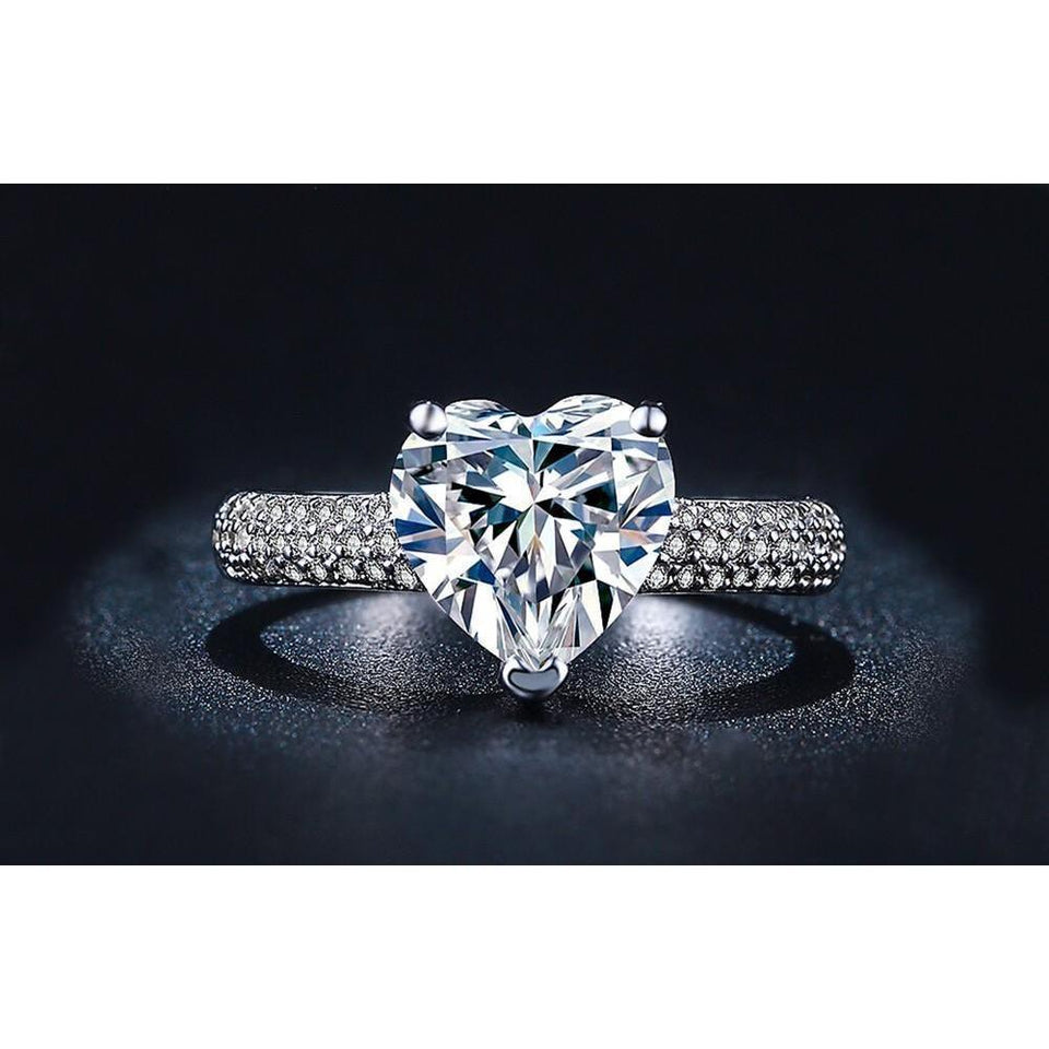 LUXURY DIAMOND PRINCESS RING